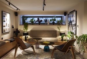 Business Lounge - couch 2